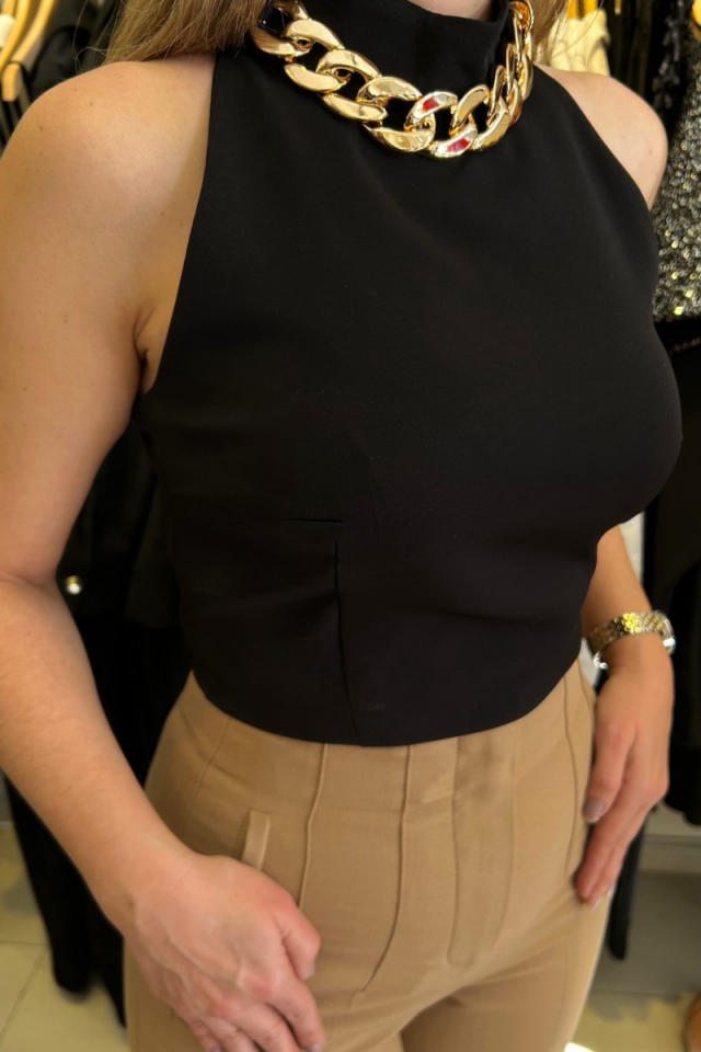 Boyunda Zincir Detaylı Crop Bluz