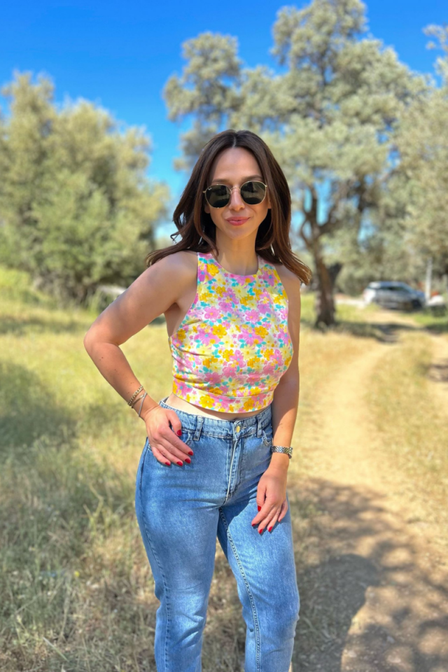 Çiçekli Sırtı Çapraz Crop Top
