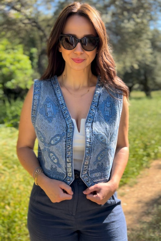 Boncuk İşleme Detaylı Yelek