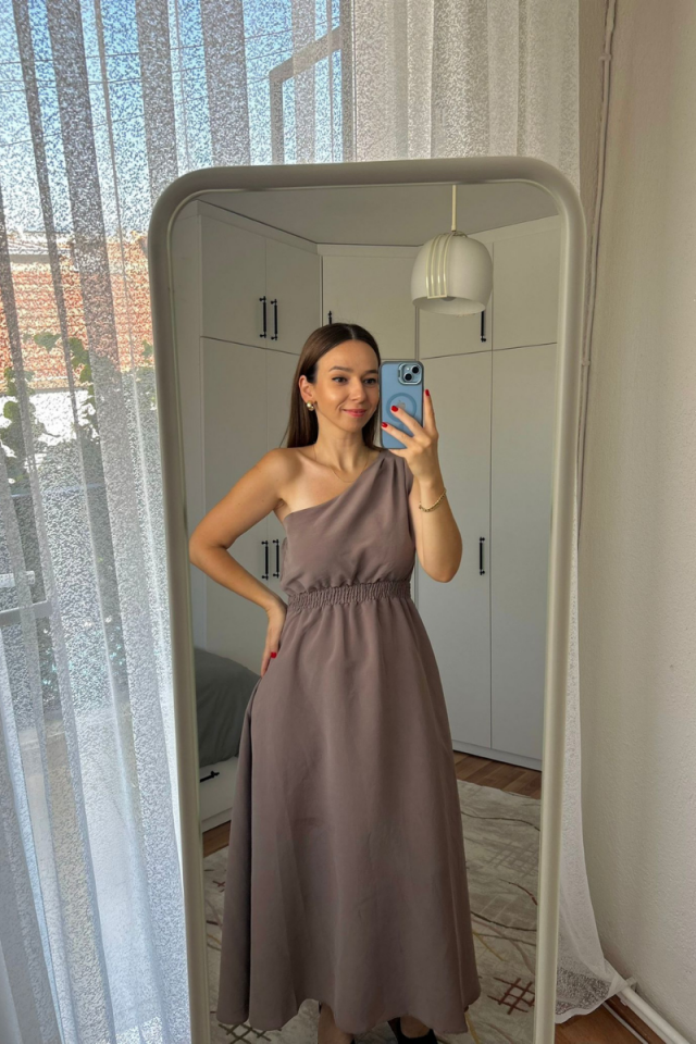 Tek Omuz Sütlü Kahve Renk Şifon Elbise