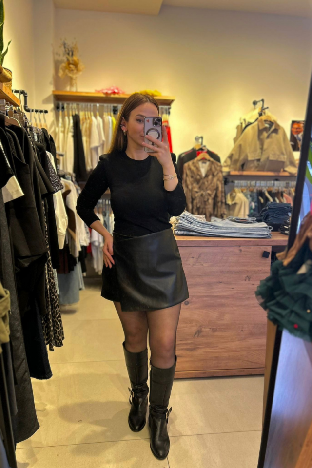 Deri Mini Siyah Şort Etek