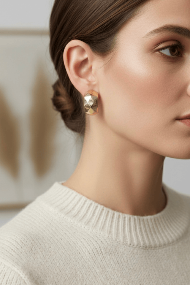 Kesme Detaylı Halka Küpe