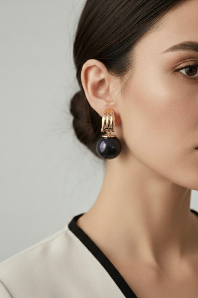 Top Detaylı Halka Küpe