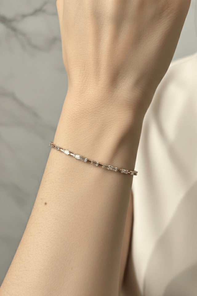 Şeffaf Taşlı Bileklik