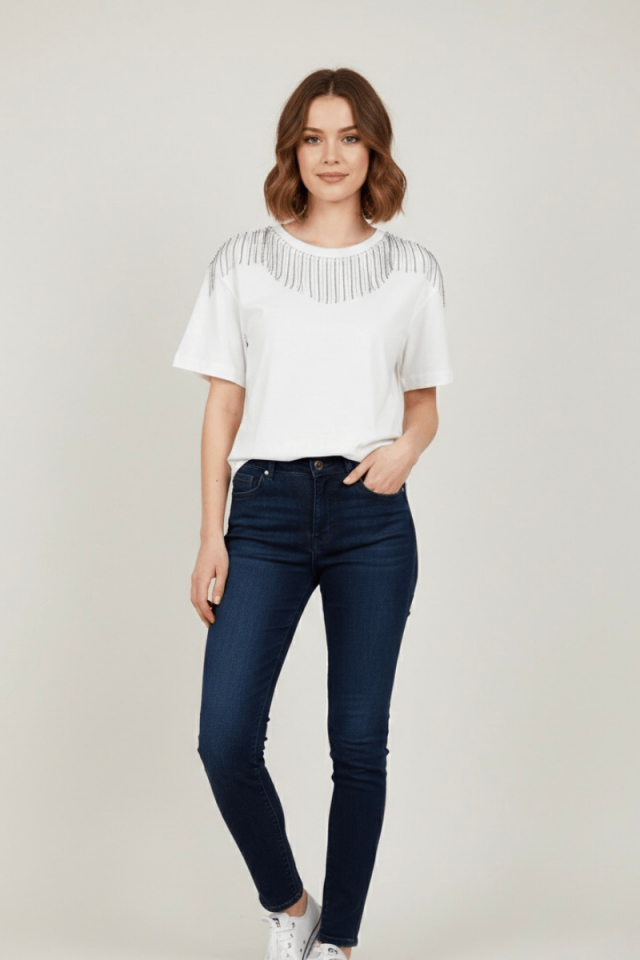 Yakası Taş Detaylı Tshirt